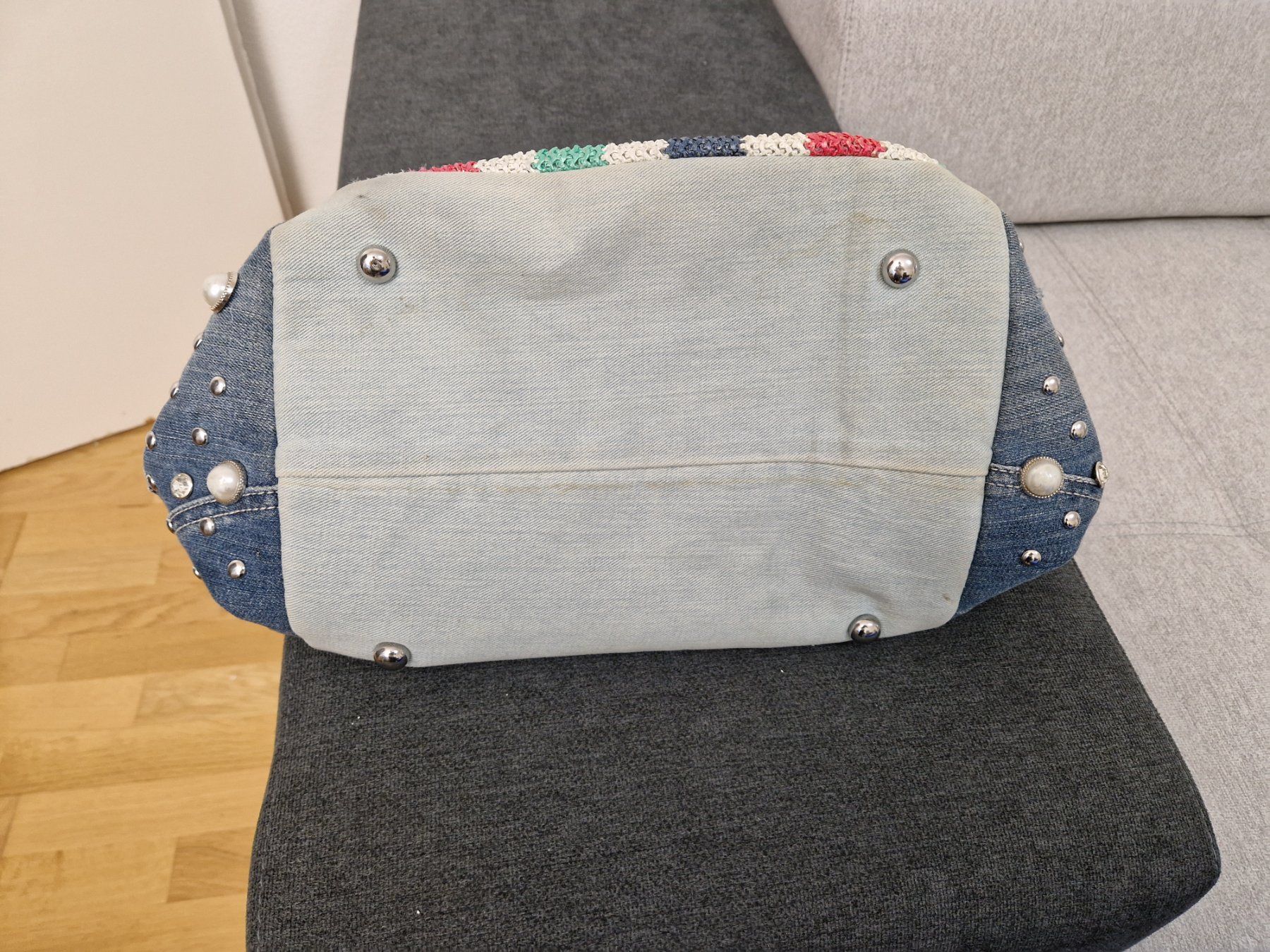 Borse da donna: Stylische Jeans-Tasche mit Perlen und Kette – Usato da Glattbrugg venduto da hap_8w8v 7