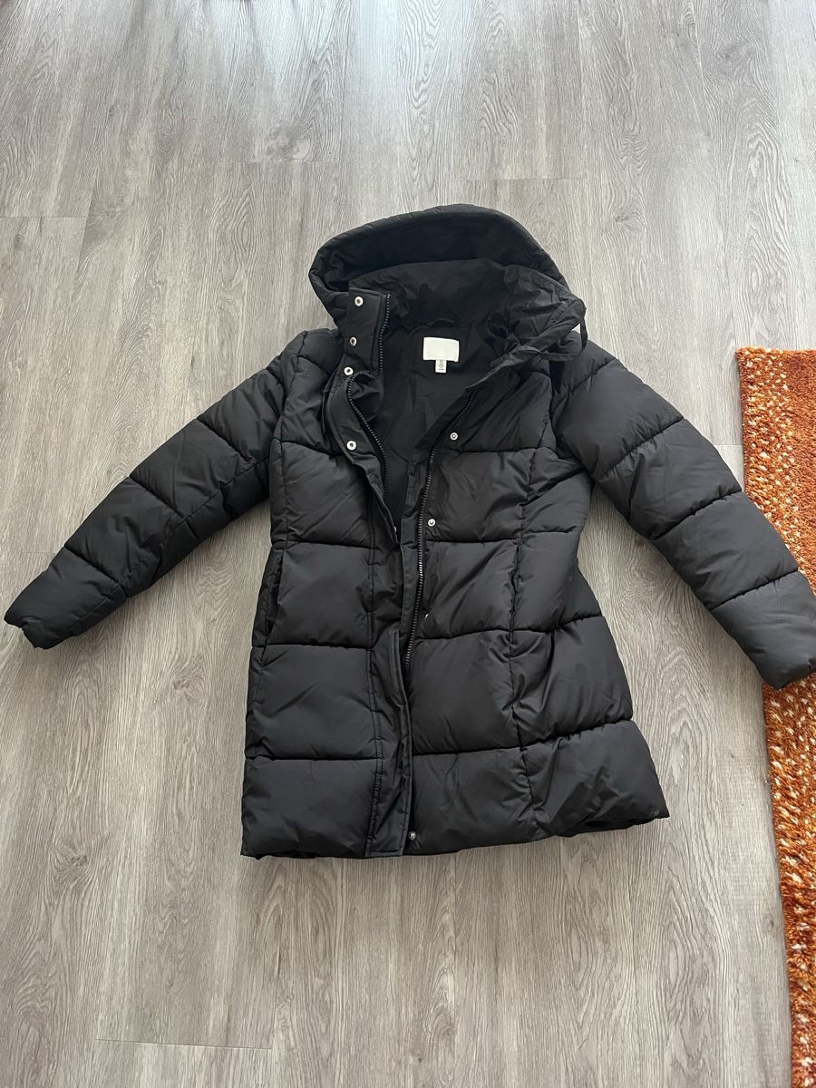 H&M Manteaux: Doudoune longue noire – D'occasion à La Chaux-de-Fonds par Trogir