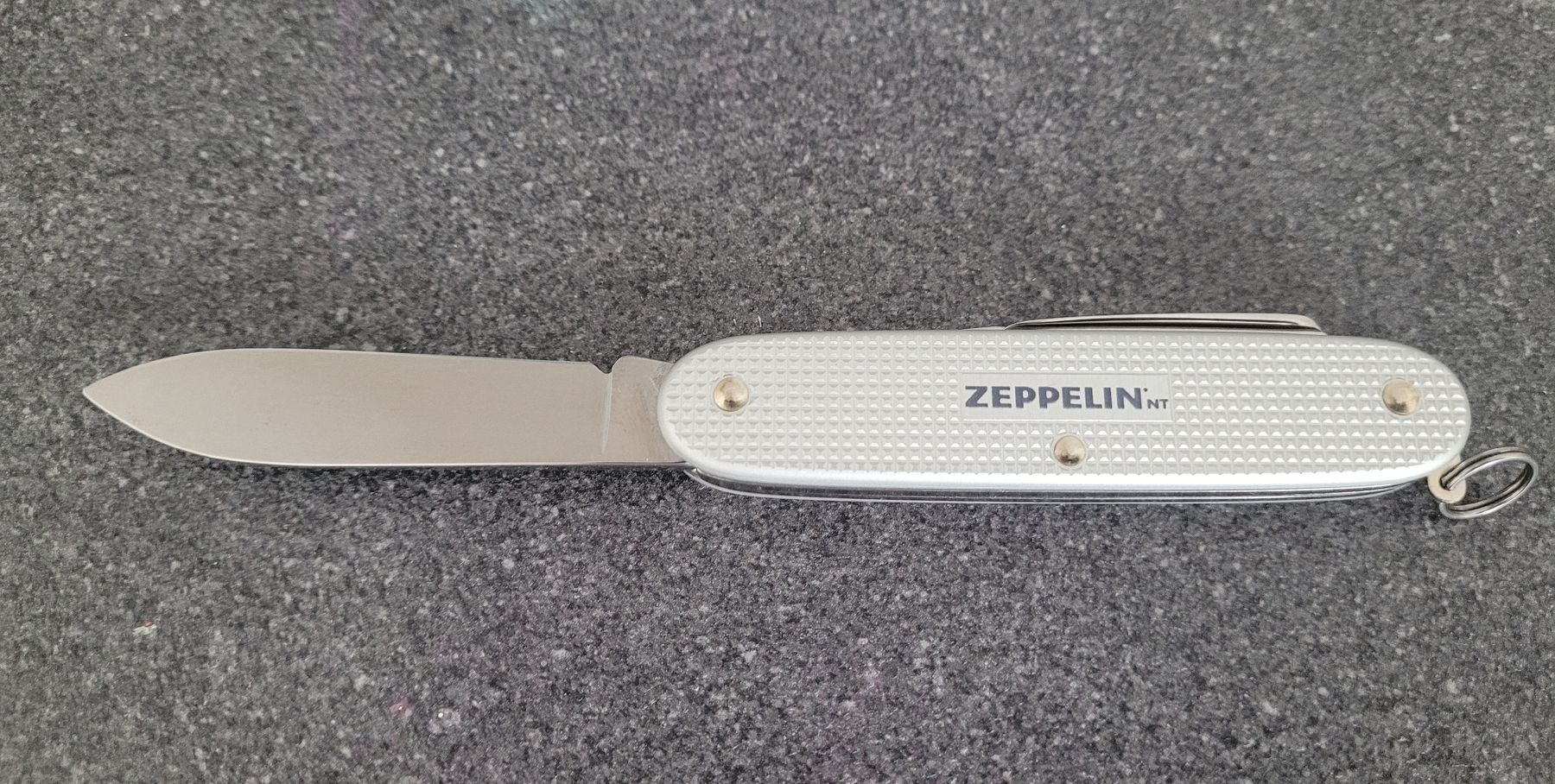 Victorinox Couteaux de poche: Sackmesser VIKTORINOX " Zeppelin NT" – Neuf avec emballage d'origine à Kaltbrunn par Manitowoc 4