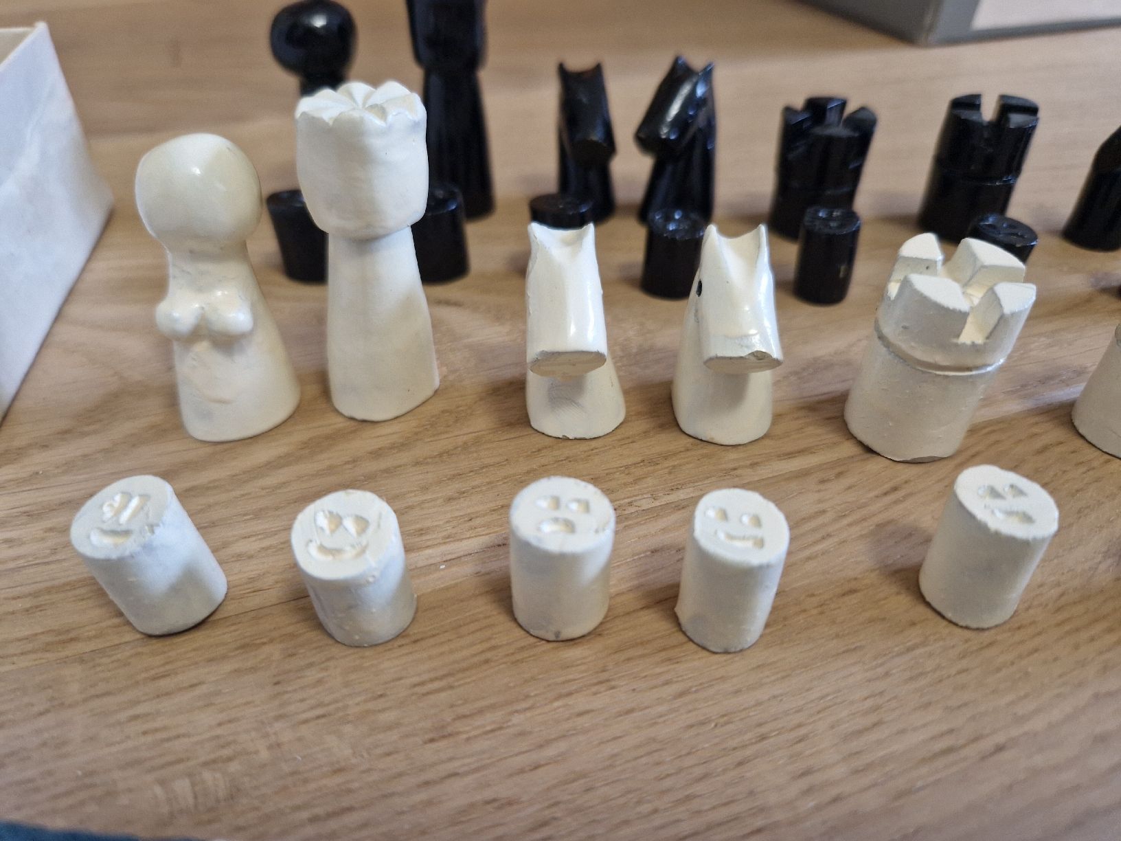Spiele: Selbst gemachtes Mini Schach – Gebraucht aus Basel von Luckyvrena 1