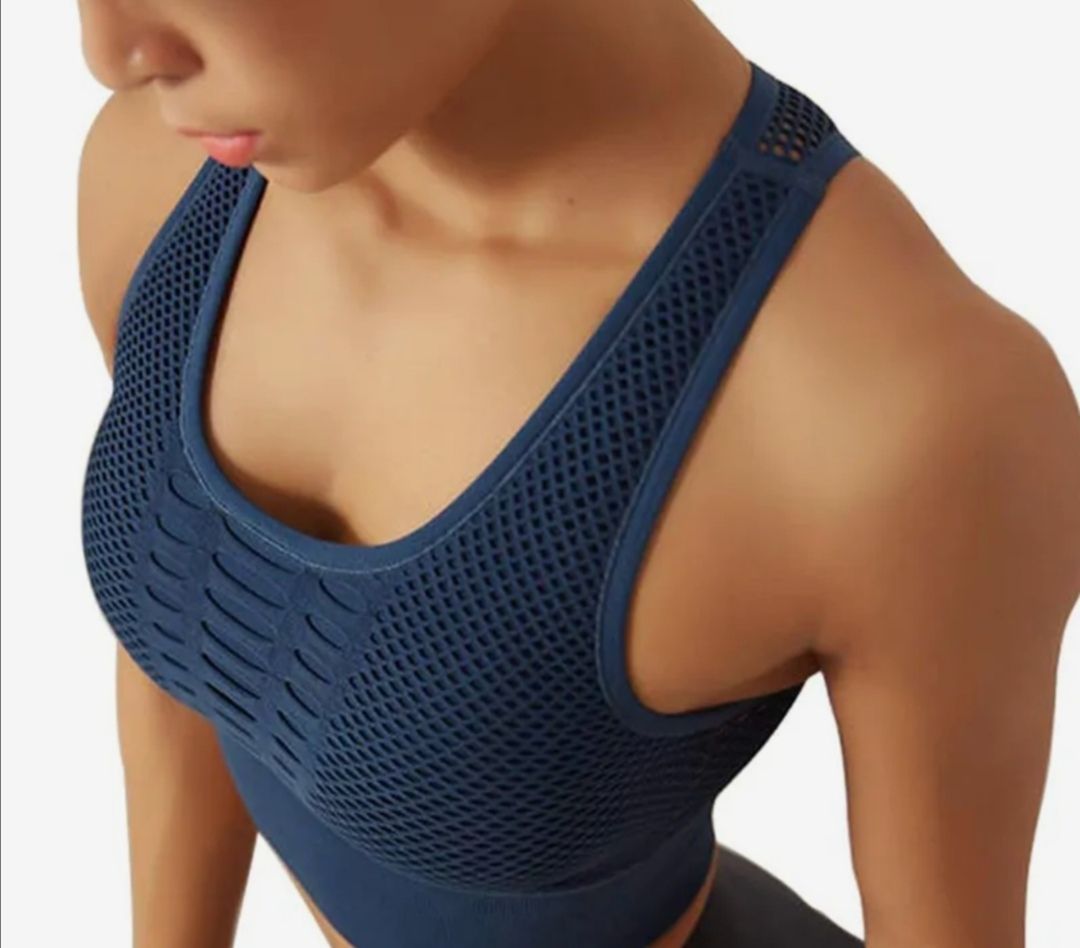 Top: Sport-Top blau - Spendenaktion – Nuovo e nell'imballaggio originale da Unterkulm venduto da Beljasch 2