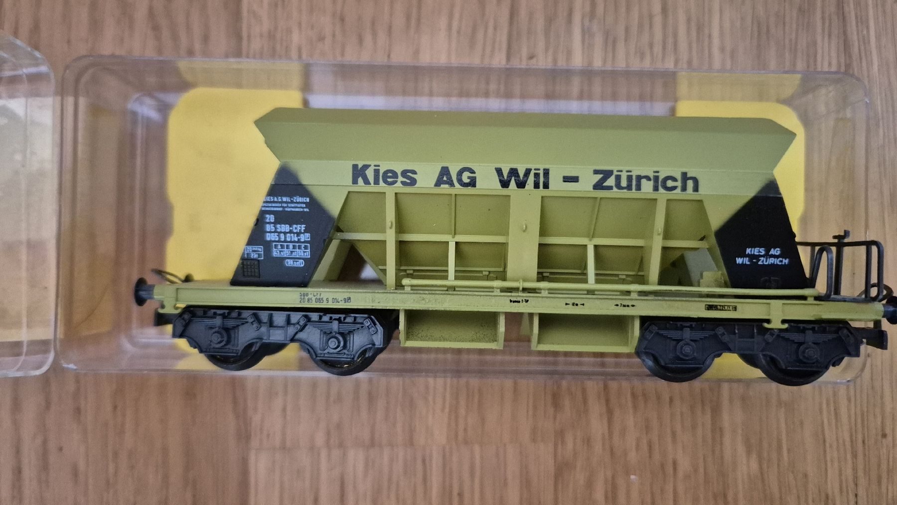 Liliput Modelleisenbahnen: Modell-Eisenbahn Waggon – Neu (gemäss Beschreibung) aus Benglen von Janine_25