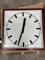 Sehr grosse Wanduhr zu verkaufen von Beyer