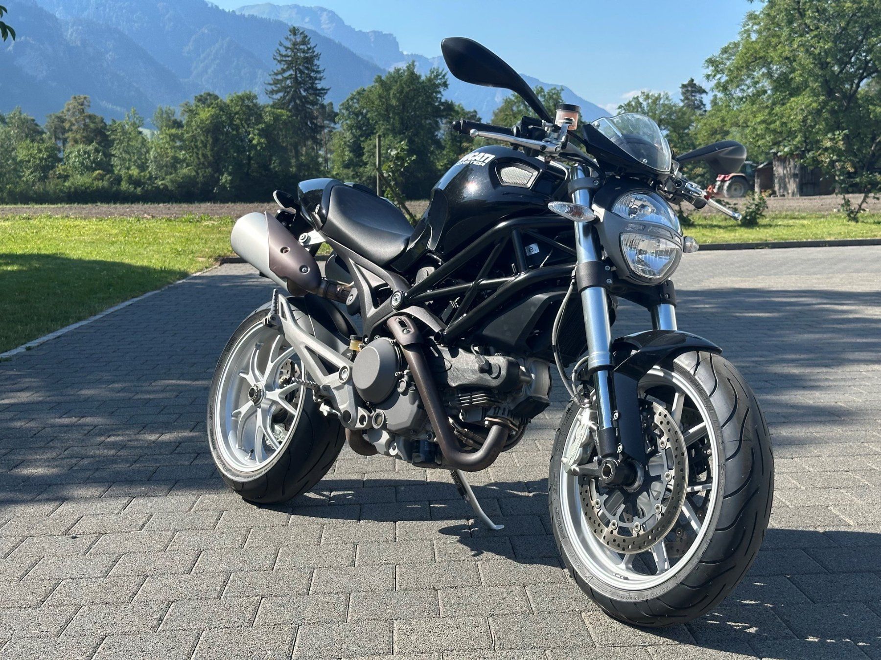 Ducati Strada: Ducati 1100 Monster – Usato da Landquart venduto da jes_6zrh 1