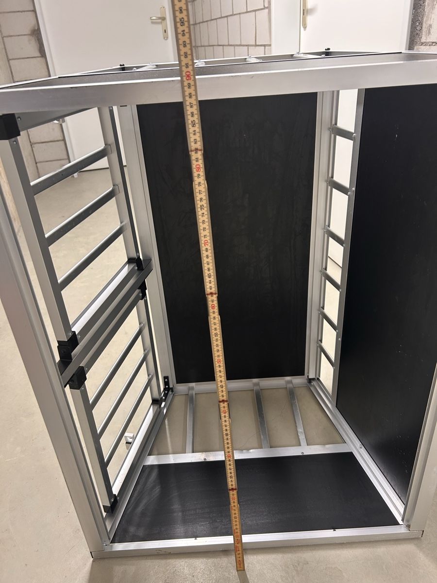 Gabbie, trasporto & Sicurezza: Alu Hundebox Transportbox   – Usato da Zürich venduto da jasmin011 5