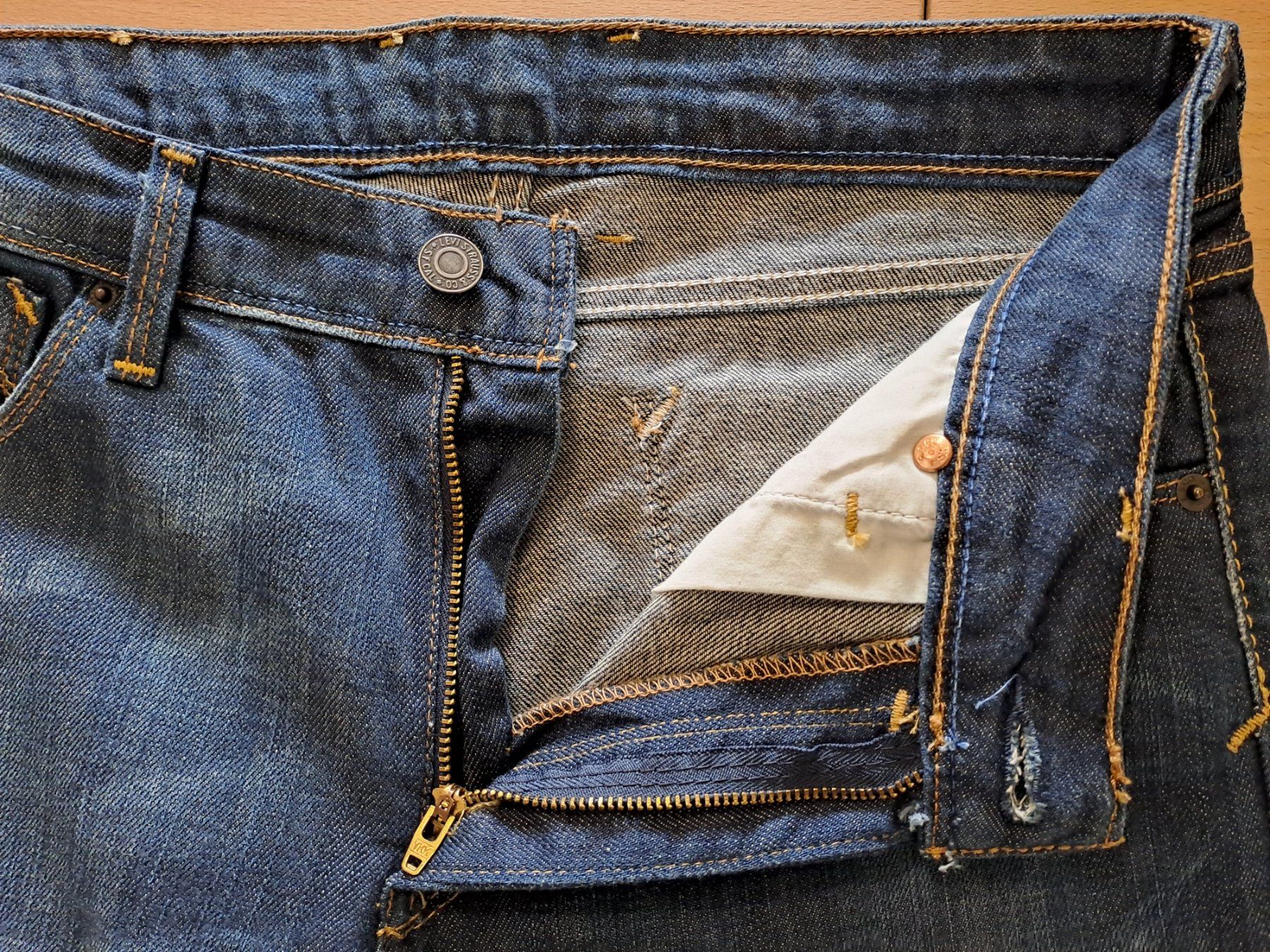 Levi's Jeans: Levis W31 L34 – Nuovo (secondo la descrizione) da Meyrin venduto da dijin 6