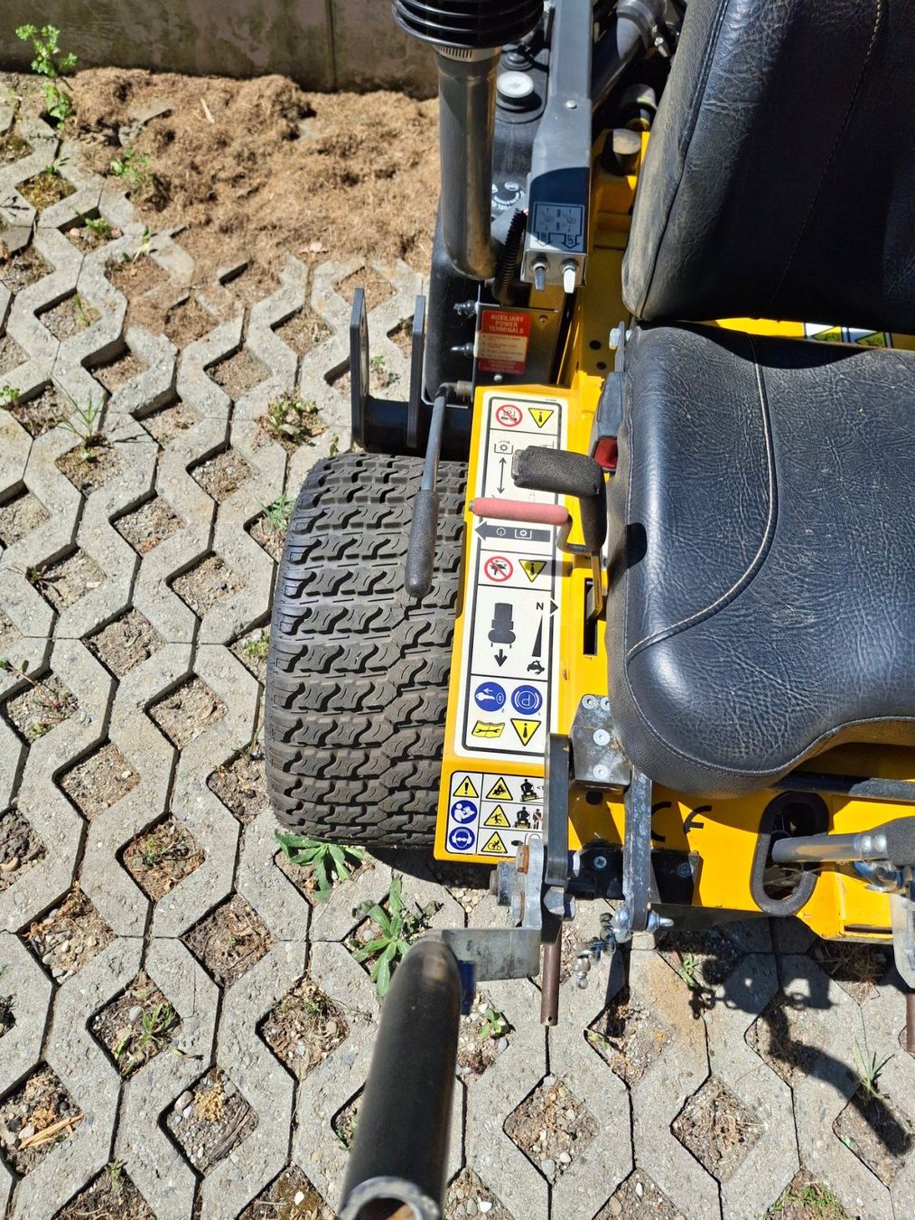 Tondeuses à gazon: Walker T27i Ohne Mähwerk – D'occasion à Sutz par Shop_LehmannGT 3