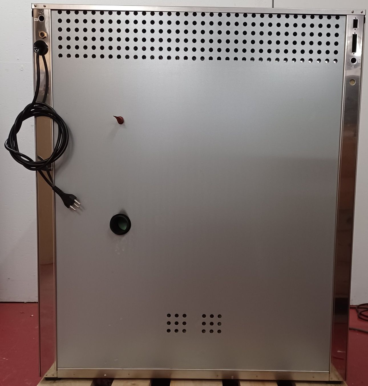 Accessori da laboratorio: Memmert INC246 – Usato da Niederdorf venduto da LeptonAG_Labor 7