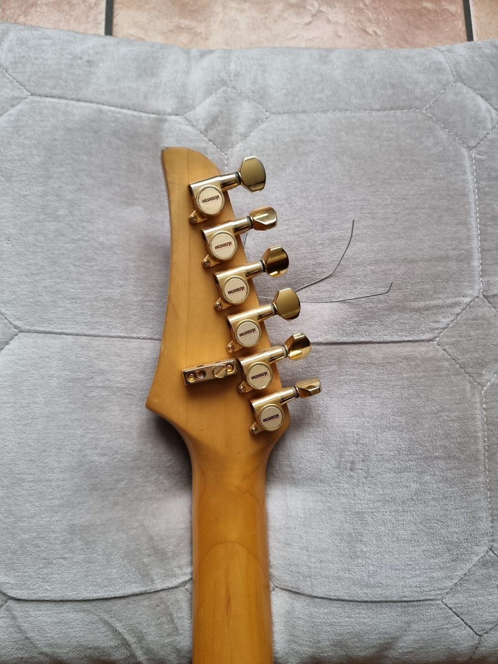 Washburn Strumenti musicali: Washburn Gitarre MG - 74 – Usato da Sissach venduto da drugho 3