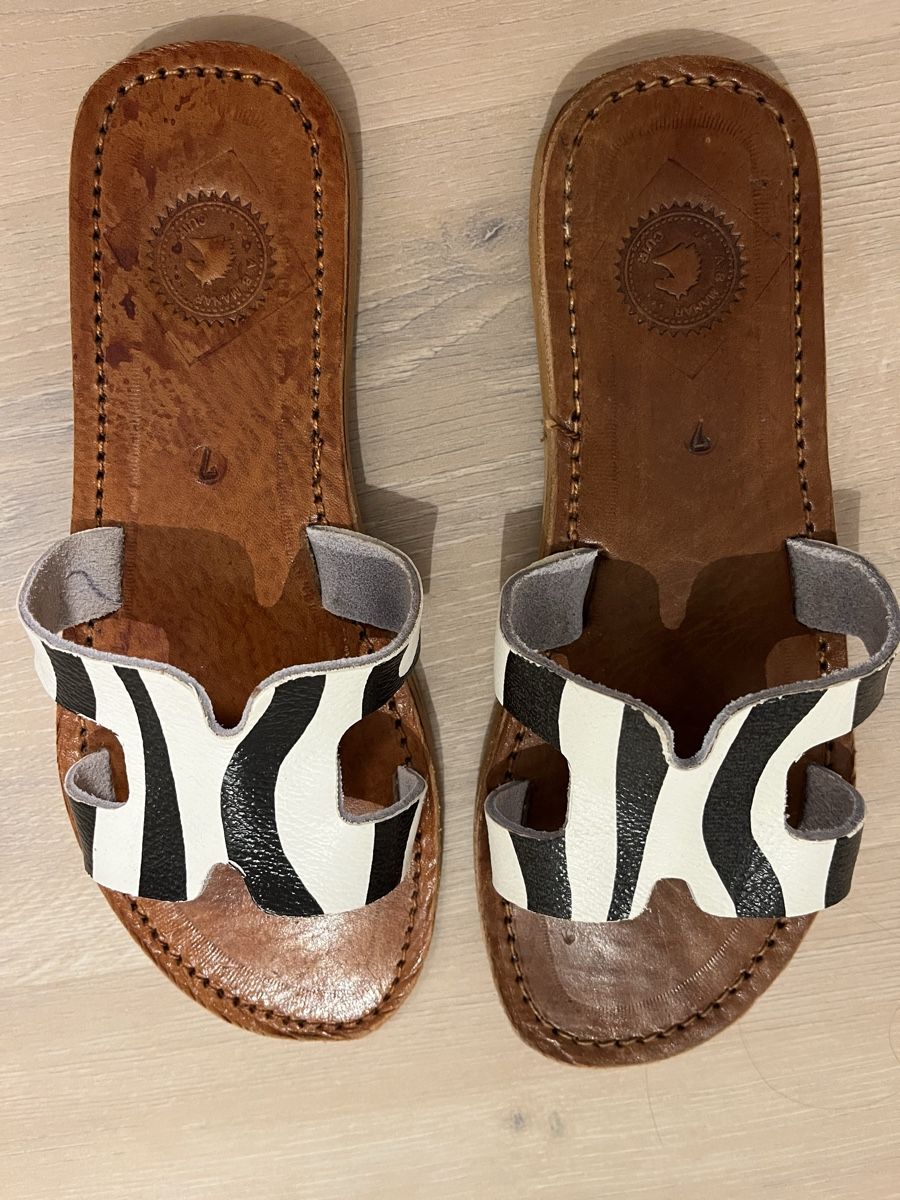 Damenschuhe: Pantoletten Echtleder schwarz-weiss 36 neu – Neu (gemäss Beschreibung) aus Birrwil von vanyboo 1