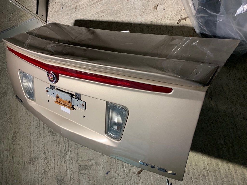 Cadillac Alle Autoersatzteile: Kofferraumdeckel Cadillac STS 05-10 – Gebraucht aus Stetten AG von klappag 1