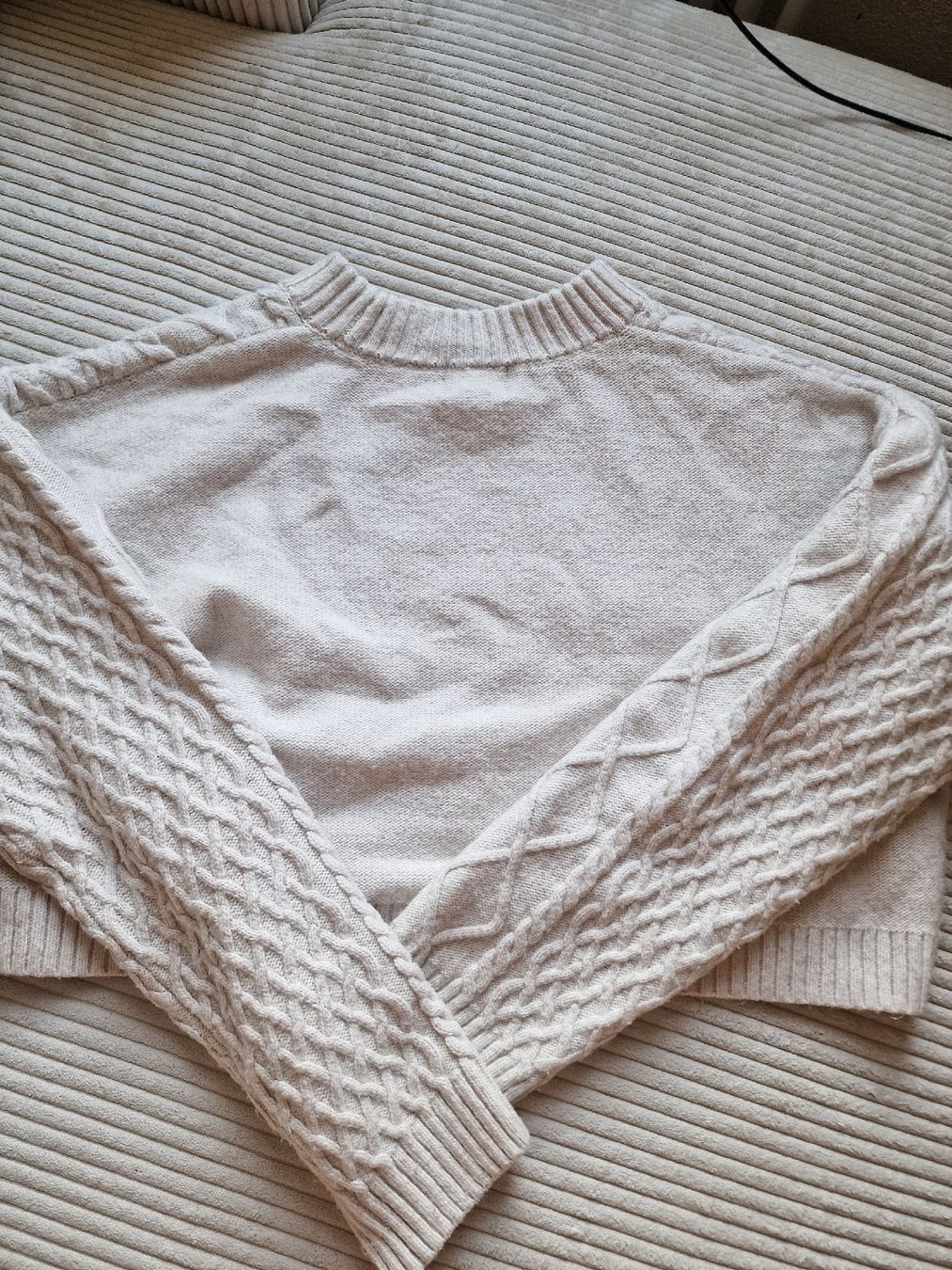 H&M Pullover & Sweatshirts: H&M Strickpullover beige Zopfmuster  – Gebraucht aus Winterthur von Winti1993 2