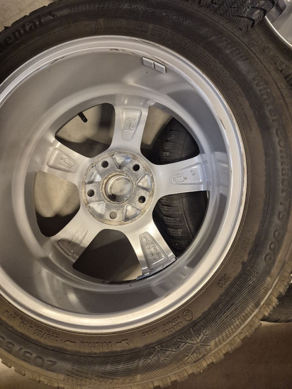 Pneumatici & Ruote complete: Vw Golf 7 Winterräder – Usato da Oberuzwil venduto da Auto-Hilber 5