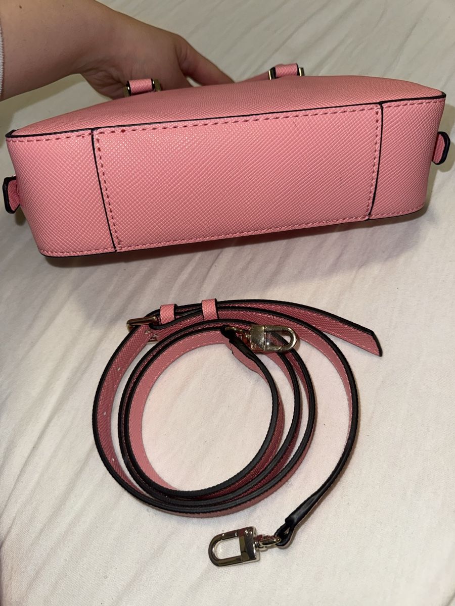 Guess Borse da donna: Guess Handtasche.Rosa letzter Preis 25fr.-!! – Nuovo e nell'imballaggio originale da Winterthur venduto da avn_2ffq 3