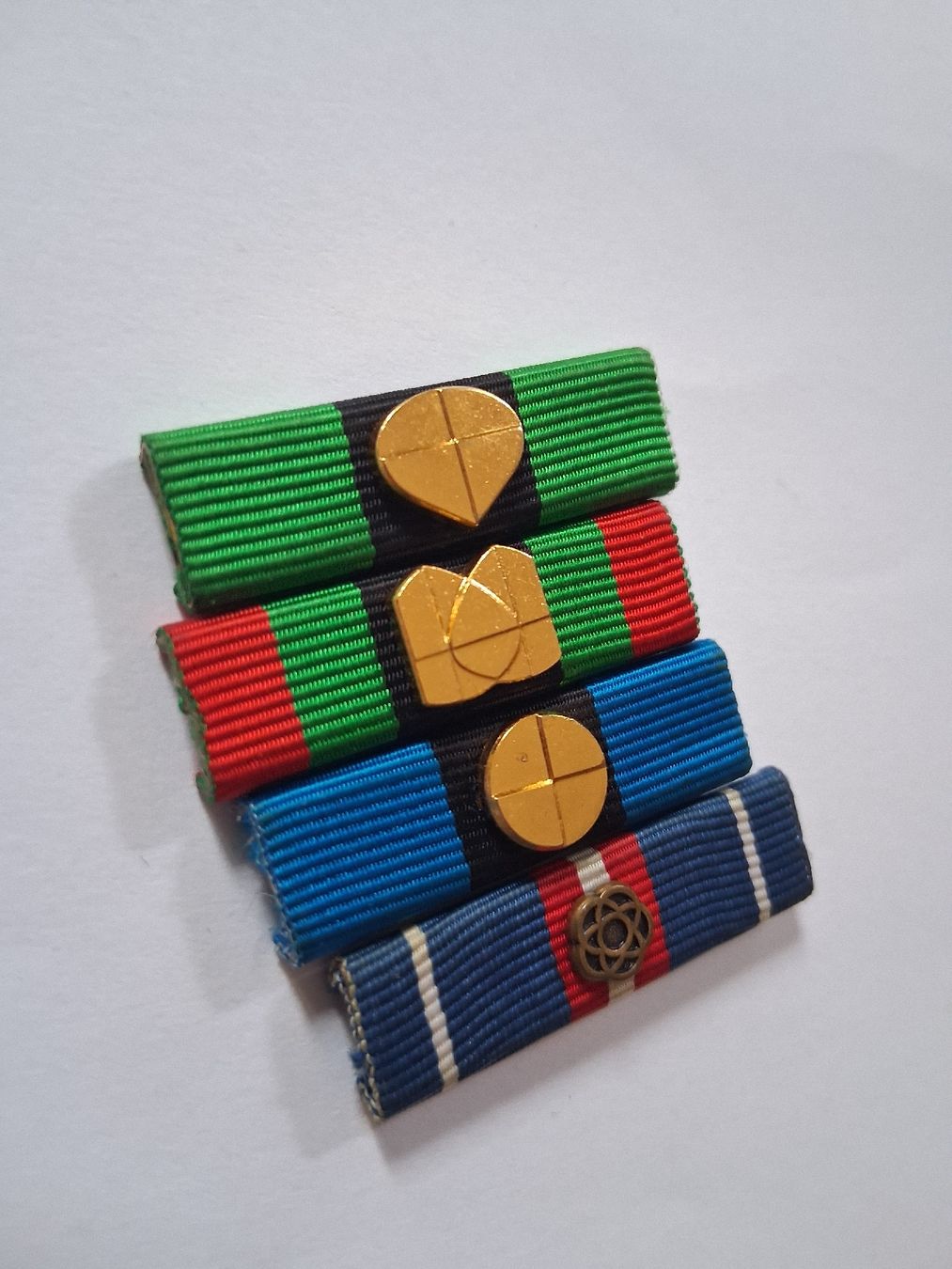 Schweizer Armee Plaketten & Abzeichen: Schweizer Armee Ribbons – Gebraucht aus Basel von yaen138