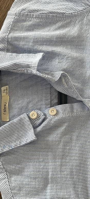 Camicie, T-shirt & Polo: Hellblau weiss gesteiftes Hemd von Sfera Gr. 7-8J – Usato da Binningen venduto da sab_8skx 1