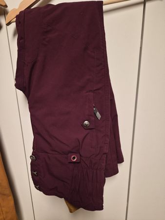 Winter ski pants women's Size S excellent condition Burgundy