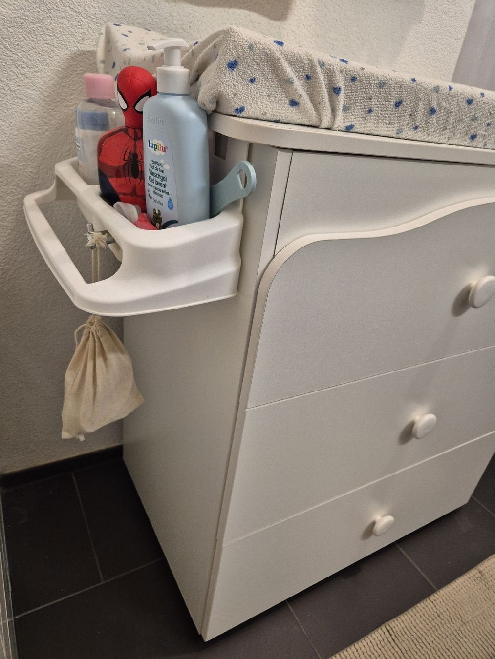 Cassettiere: Badezimmer kommode – Usato da Lenzburg venduto da wojcikar 1