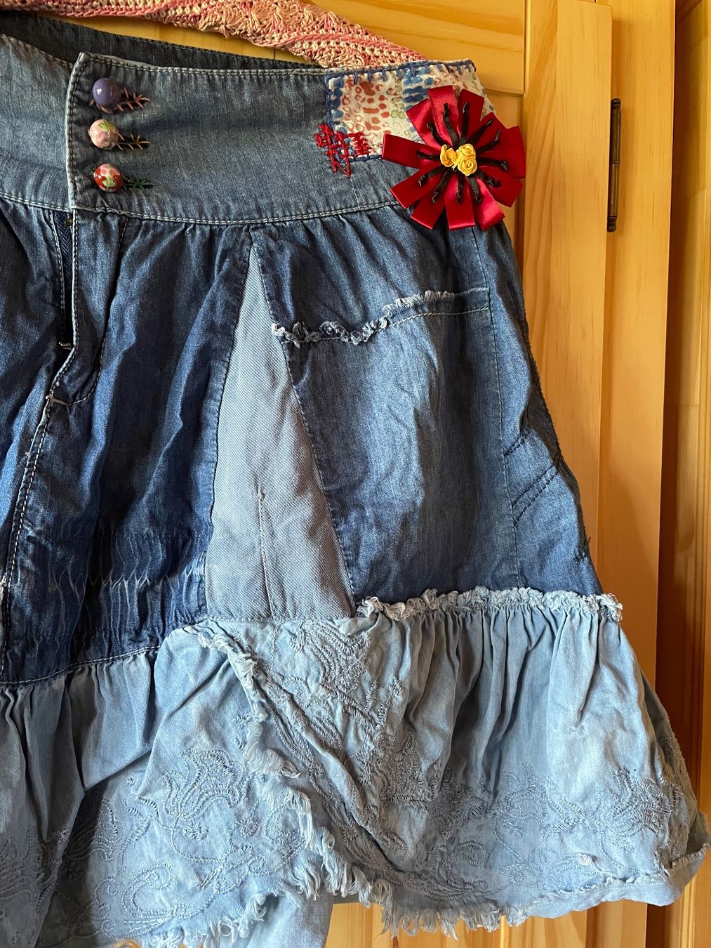 Desigual Gonne: DESIGUAL Jeansrock / Minijupe – Usato da St. Peterzell venduto da andrea2012 2
