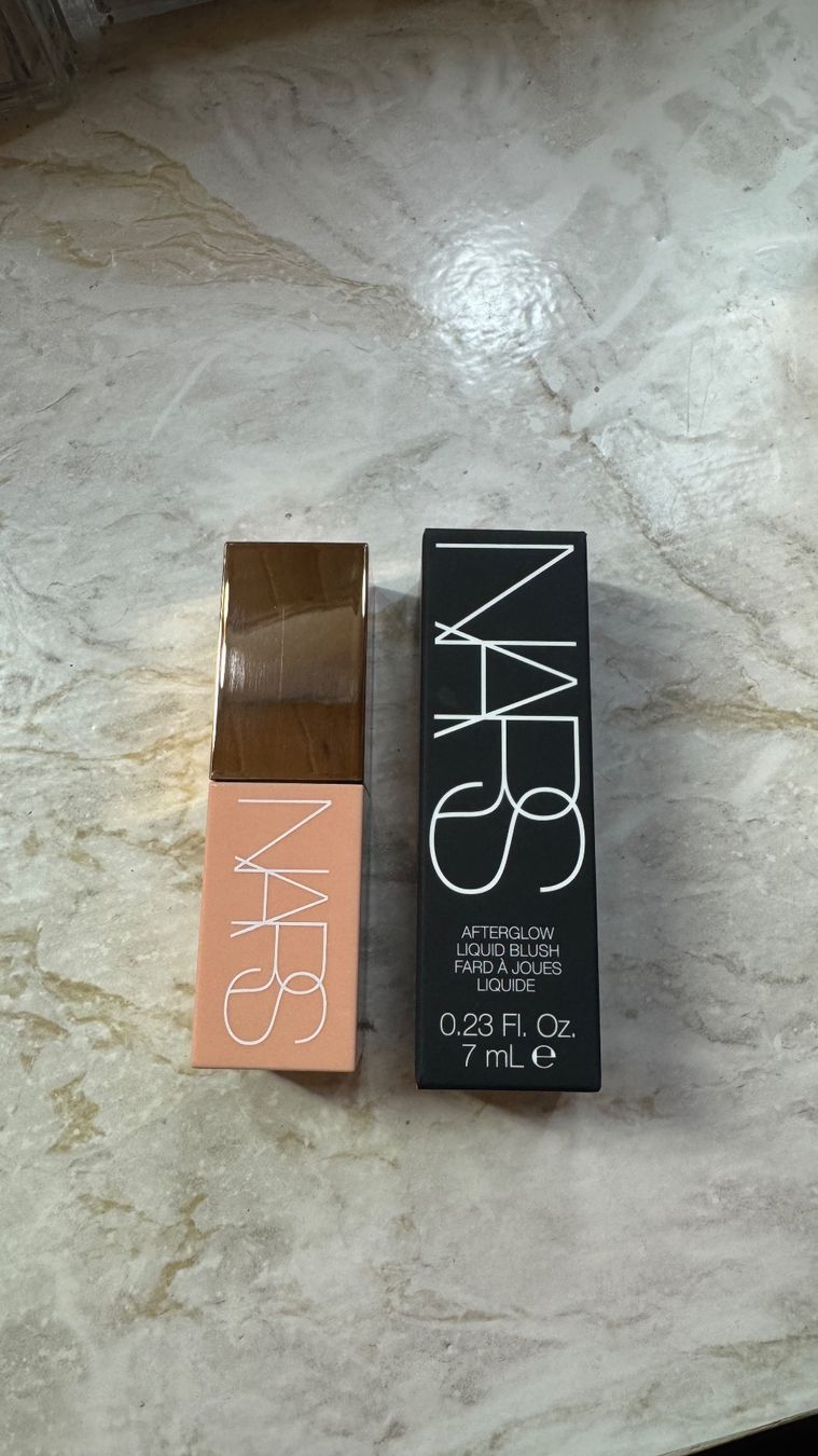 Nars Maquillage: NARS Afterglow Liquid Blush Behave, Rouge – Neuf (Voir description) à Kriessern par loolah