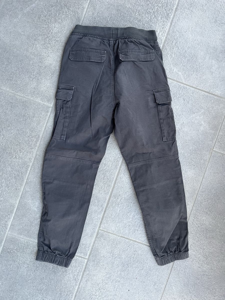 H&M Pantalons: Hose / Joggpants 146 – D'occasion à Wil ZH par Wonderwoman76 2