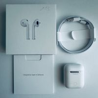 Original Apple AirPods 2 Kopfhörer Wireless Lightning Kabel