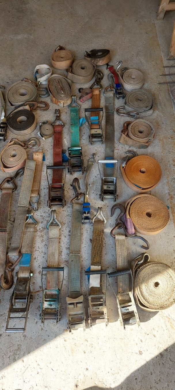 Alle Werkzeuge: Grosse Sammlung Spanngurte mit Ratschen diverse Längen  – Defekt aus Seewen SZ von Muhans 1