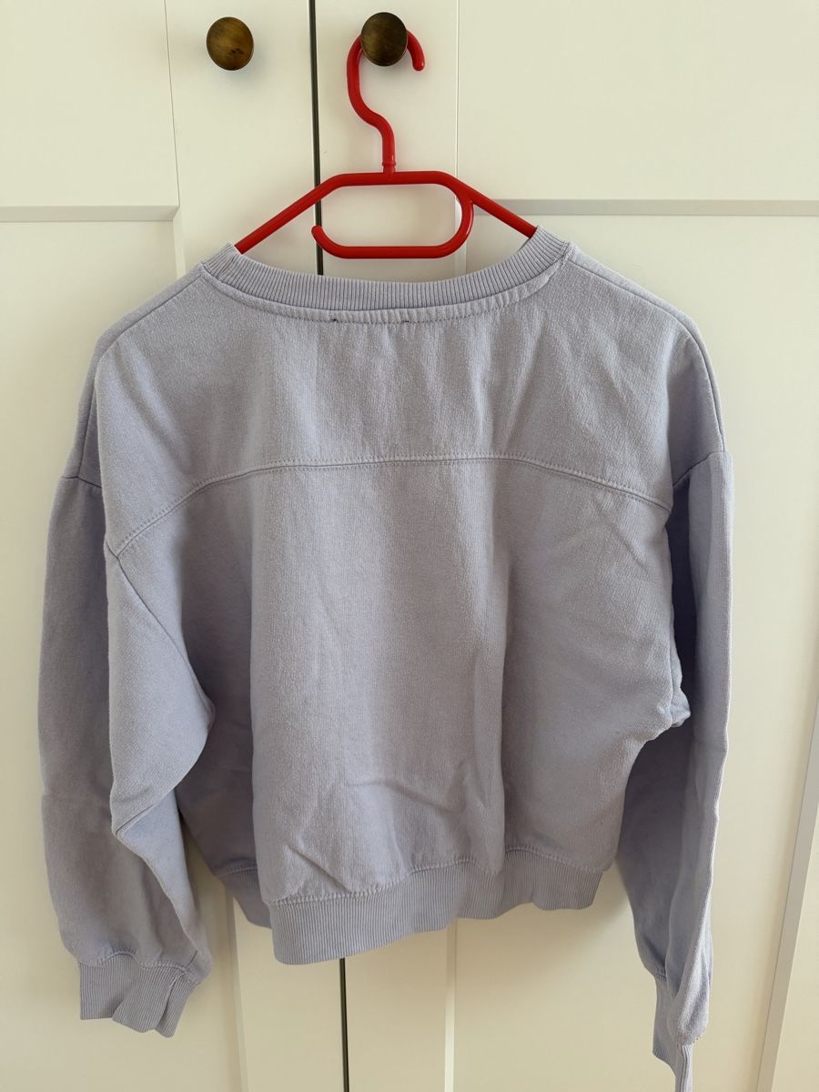 Zara Pullover & Sweatshirts: Zara Sweatshirt Light Purple Grösse S – Gebraucht aus Wil SG von fam_r6xv 1