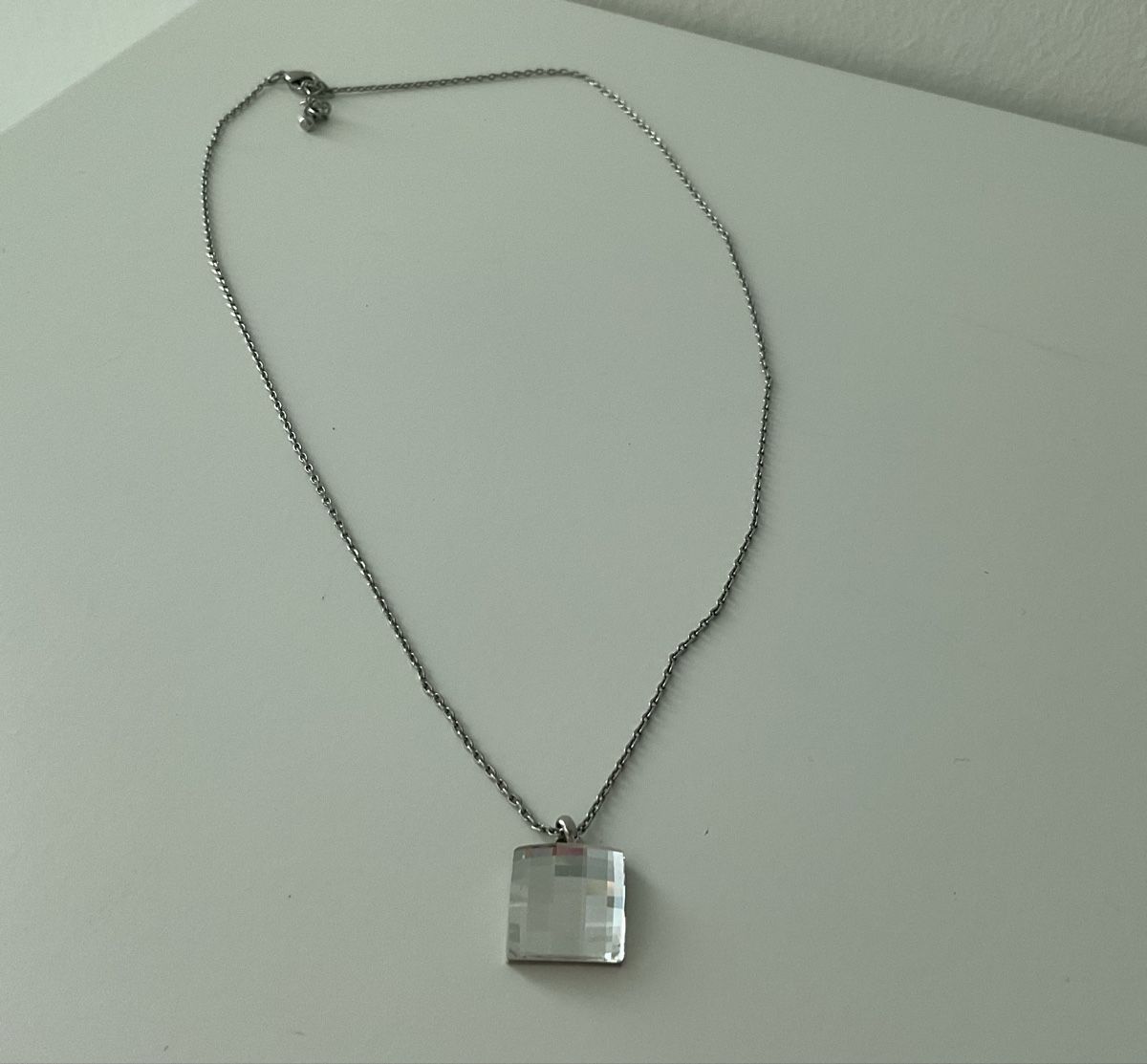 Swarovski Catenine: Kette mit Swarowski-Kristallanhänger, viereckig – Usato da Basel venduto da cat_sq5m 3