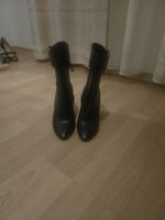 Elegante Saint Laurent Stiefeletten, Echtleder,Gr 36