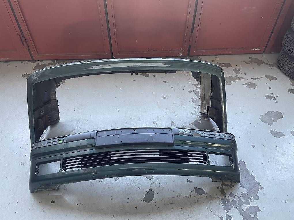 Tutti pezzi di ricambio auto: Bmw e36 original Stosstange & Heckstange  – Usato da Uttigen venduto da power87 1