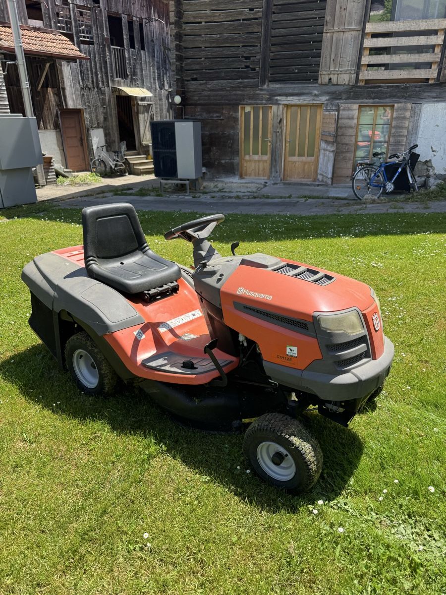 Husqvarna Tondeuses à gazon: Rasenmäher Traktor – D'occasion à Boltigen par HugoEgli 2