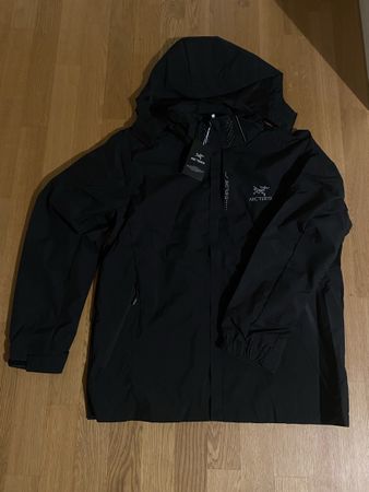 Schwarze Arc'teryx Outdoor Jacke Gr. M, neu, perfekt für Frü