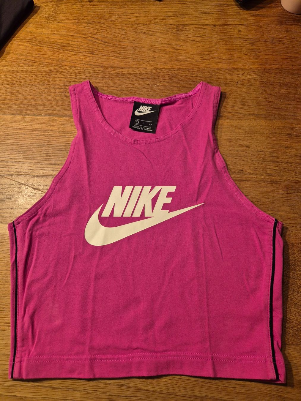 Nike Camicette, T-shirt & Top: Sport Shirt Nike – Nuovo (secondo la descrizione) da Kriens venduto da honig01