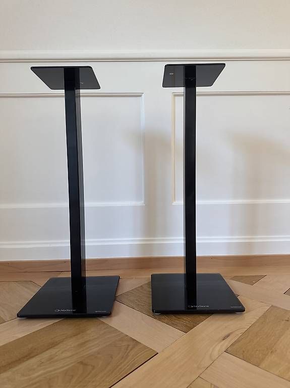 NorStone Supporti a parete: Massive NorStone Lautsprecherständer schwarz  8032 – Usato da Zürich venduto da tuffcookie