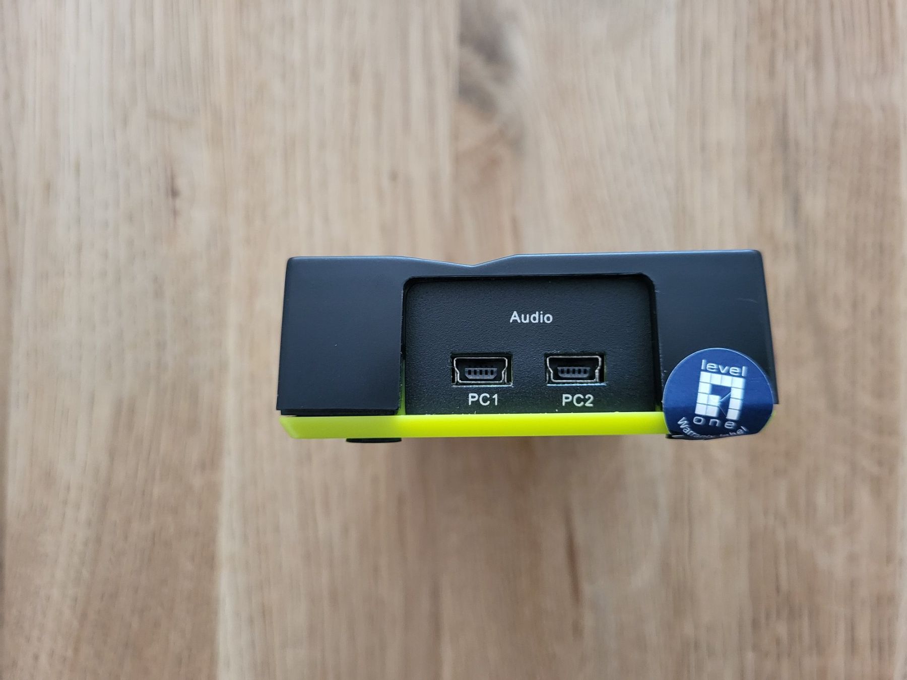 Hubs & Switches: LevelOne KVM Switch KVM-0221 2-Port USB mit Audio – Neu (gemäss Beschreibung) aus Waltenschwil von creativeline 3