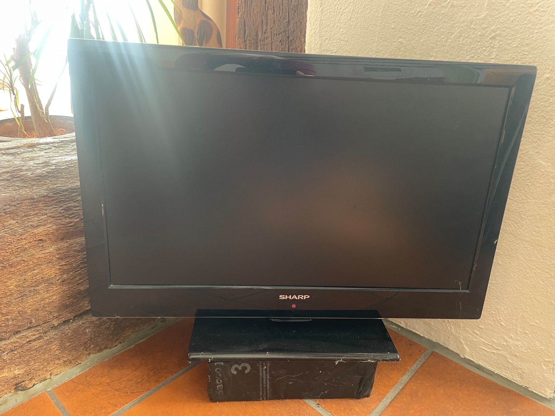 Fernseher: Fernseher von Sharp – Gebraucht aus Regensberg von Qanussa