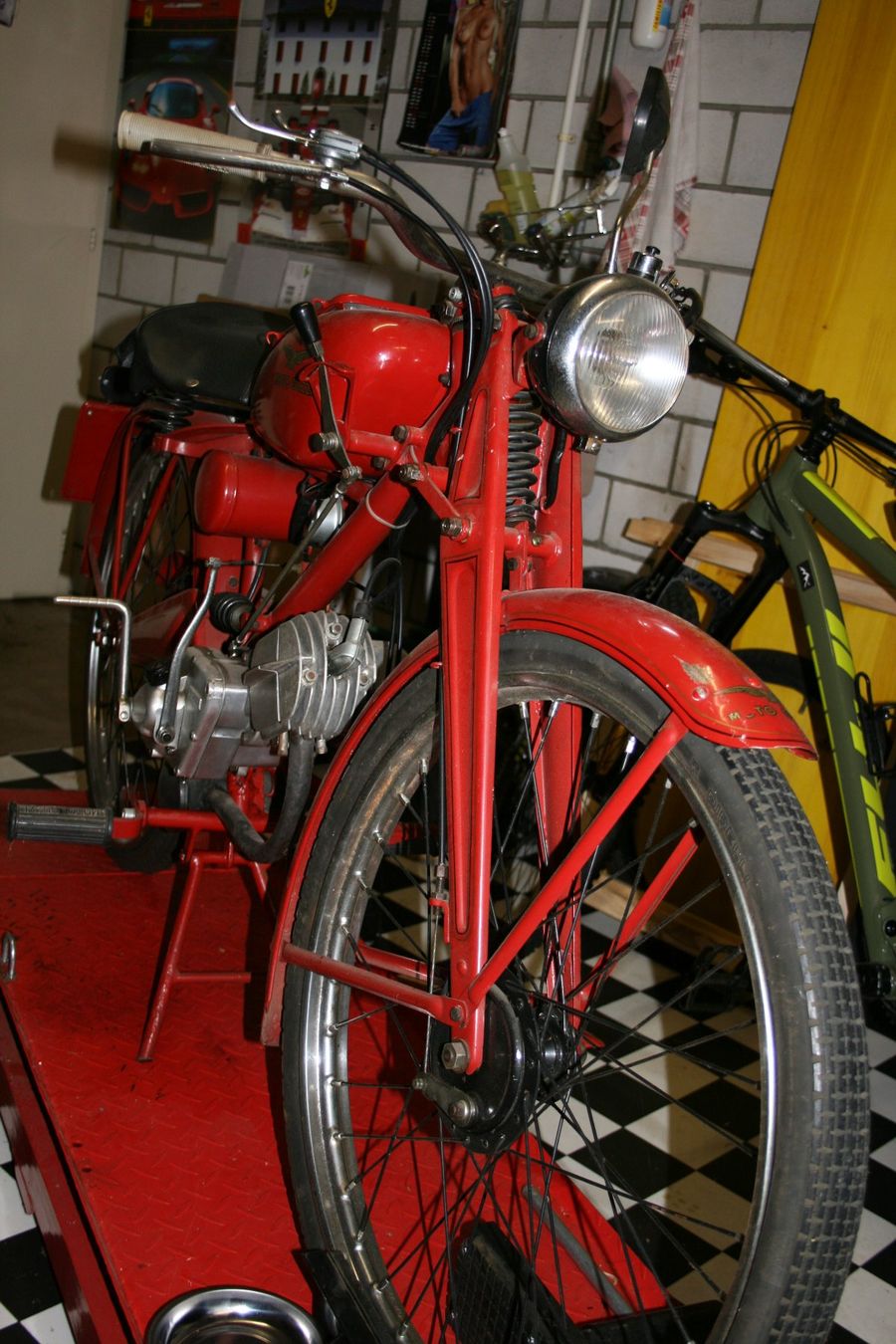 Moto Guzzi Sonstige: MOTO - GUZZI Motoleggera 65 – Defekt aus Bottenwil von schrotti63 2