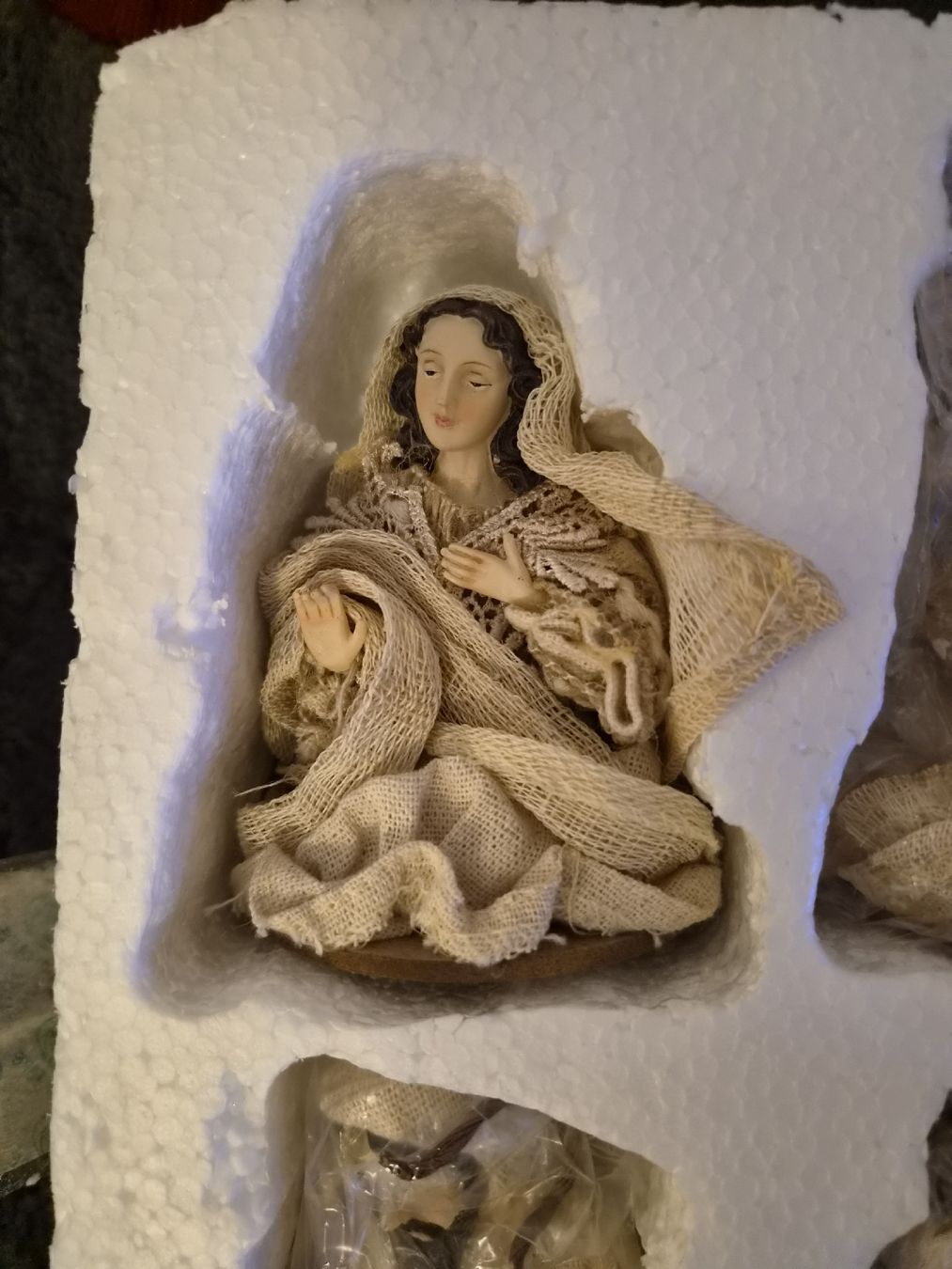 Toutes les décorations: Weihnachtskrippe Figuren Set im Styropor-Einsatz gepflegt – Neuf (Voir description) à Kreuzlingen par denden03 1
