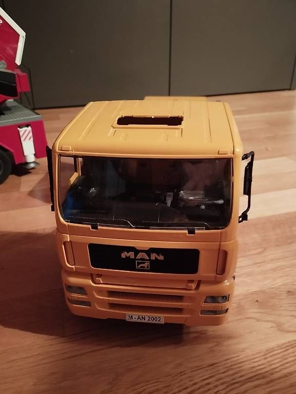 Giocattoli: Bruder Sattelschlepper  – Usato da Niederurnen venduto da sig_h5qw 2