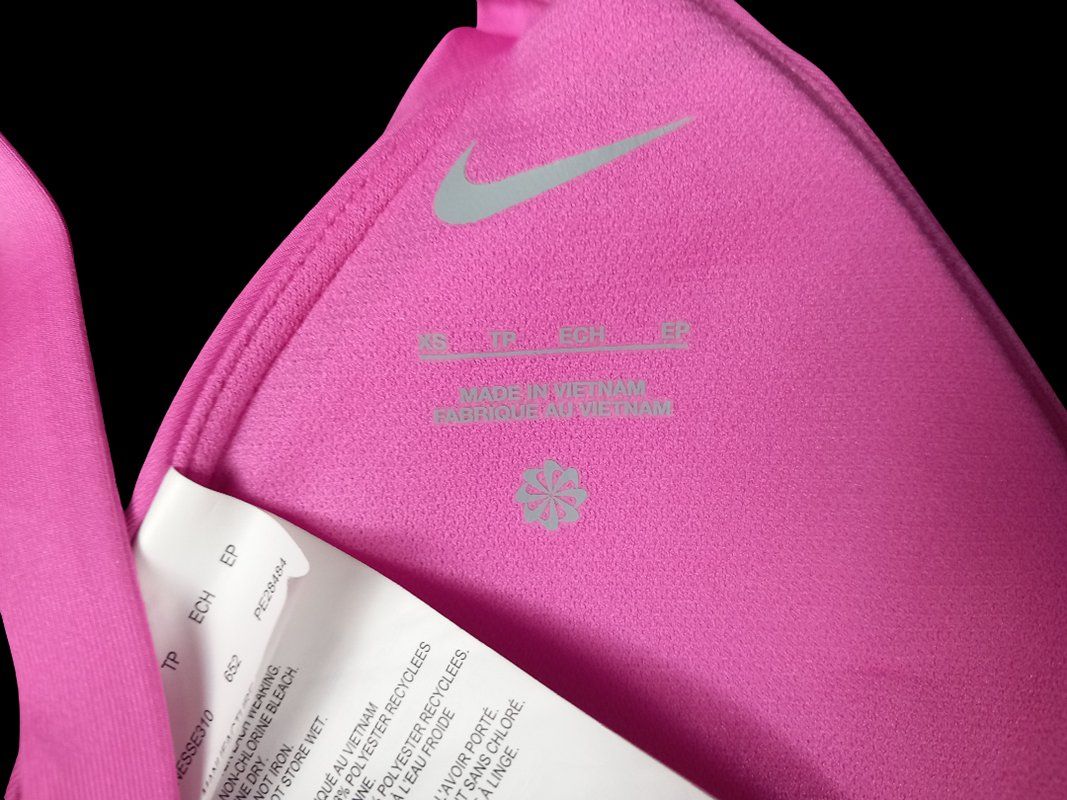 Nike Costumi da bagno & Bikini: NIKE PLAYFUL PINK Bikini Oberteil XS – Nuovo (secondo la descrizione) da Hünenberg venduto da Restwert_Zug 2