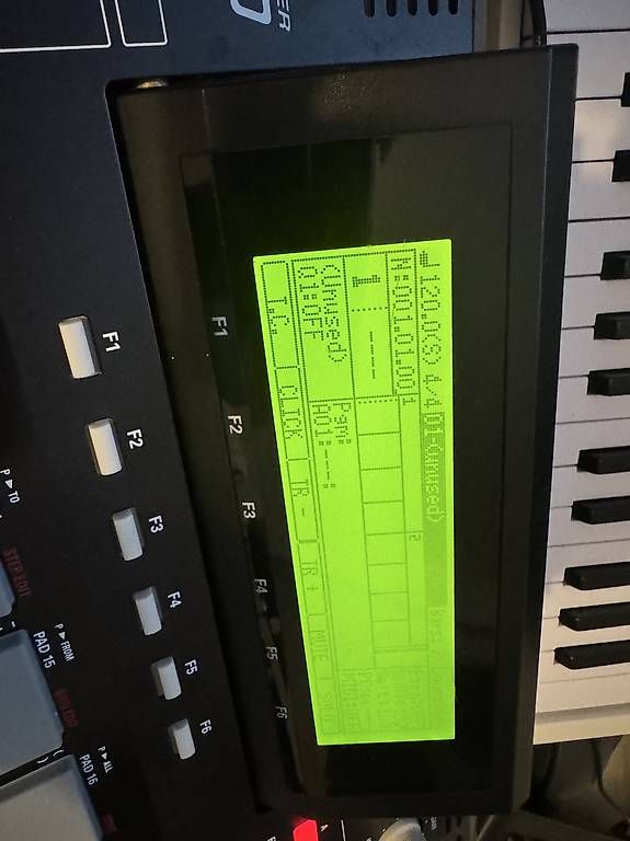 Instruments de musique: AKAI MPC 2500 – D'occasion à Oberengstringen par vta_9x92 1