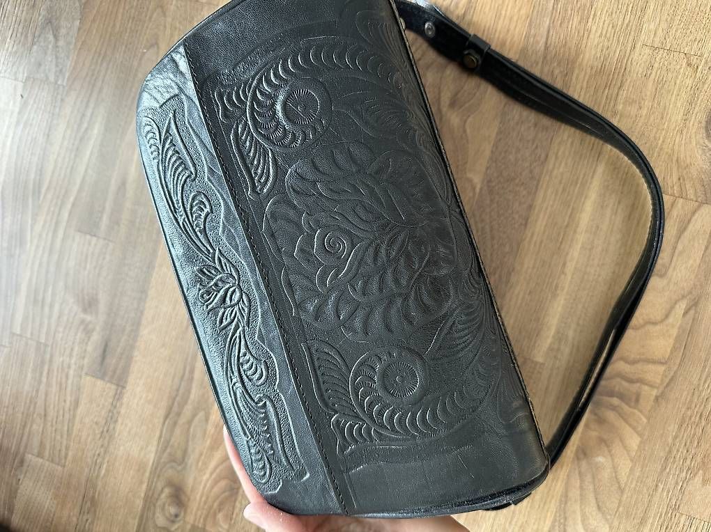 Borse da donna: schwarze Echtleder-Tasche  – Usato da Nebikon venduto da kupferstich 2