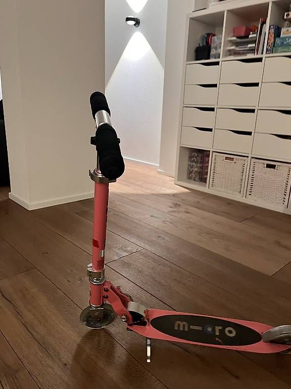 Kickboard: Micro Trotti rosa – Gebraucht aus Steffisburg von car_qwr6 1