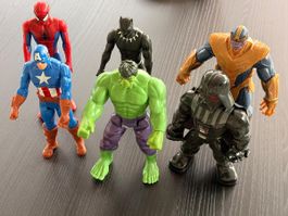 6 grosse Actionfiguren – Marvel & Star Wars im Set  Verkaufe
