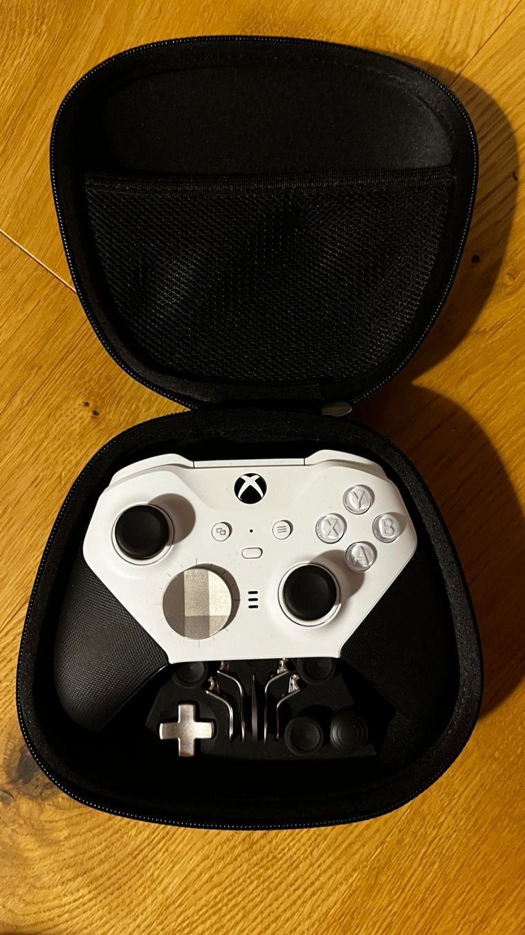 Microsoft Manettes: Xbox Elite Series 2 Weiss + Complete Component Pack -wie neu – Neuf (Voir description) à Emmetten par SleekPenguin 1
