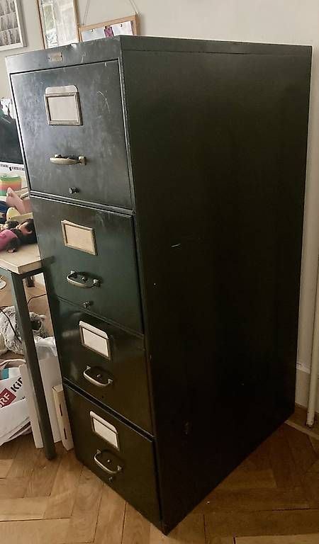 Armadi: DDR Aktenschrank Vintage – Usato da Zürich venduto da ElineK 1