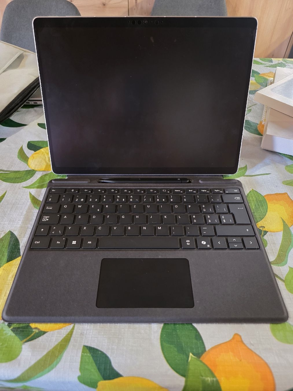 Microsoft Tablet PC: Microsoft surface pro 11 5g  – Neu und originalverpackt aus Yvonand von vir_wdr7