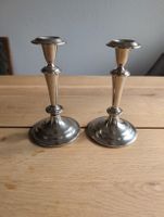 Zwei Kerzenleuchter aus Metall silberfarben gebraucht