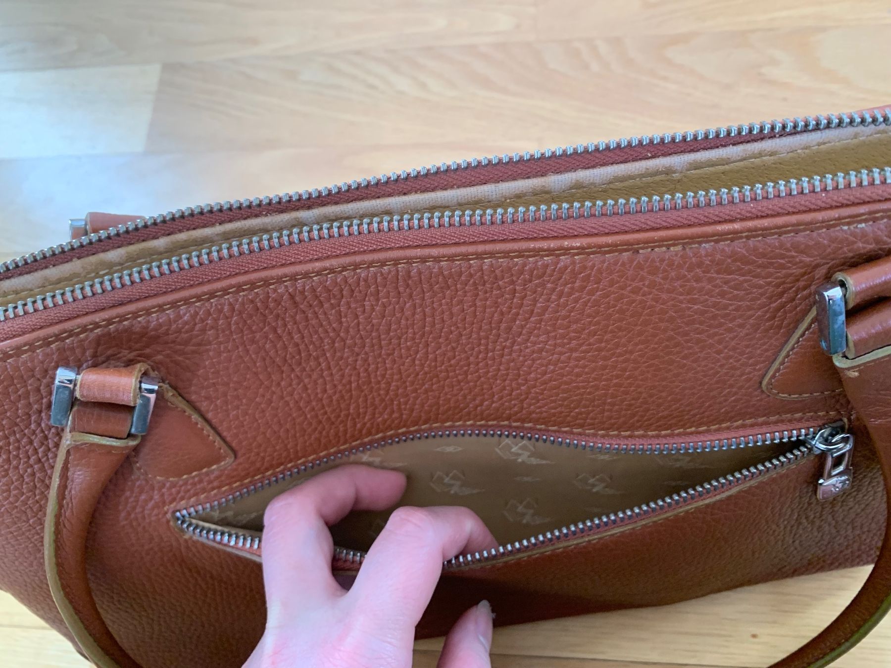 Borse da donna: Tasche von Maison Mollerus – Usato da Flawil venduto da luckystar8 8